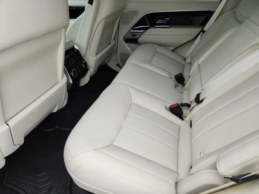 2026 LAND ROVER Range Rover - Image 27