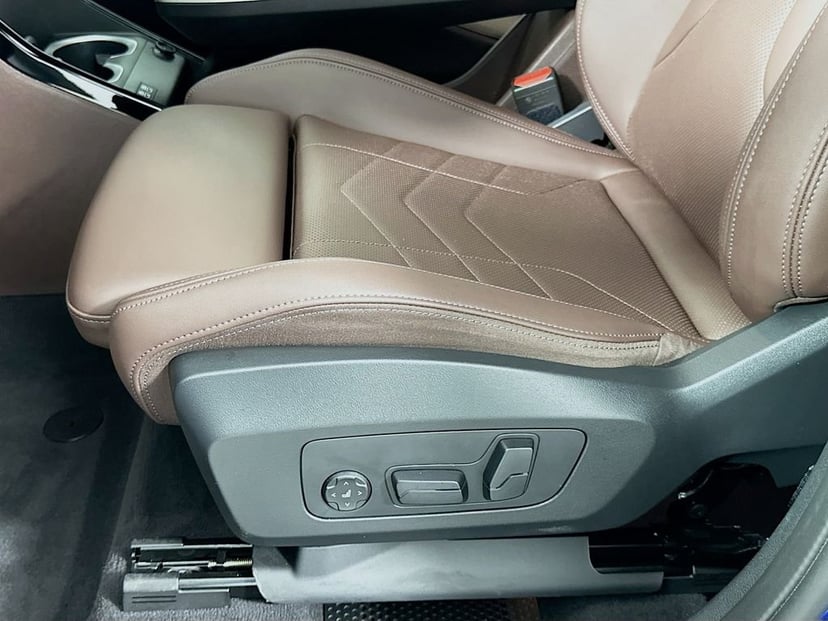 2025 BMW X1 - Image 19