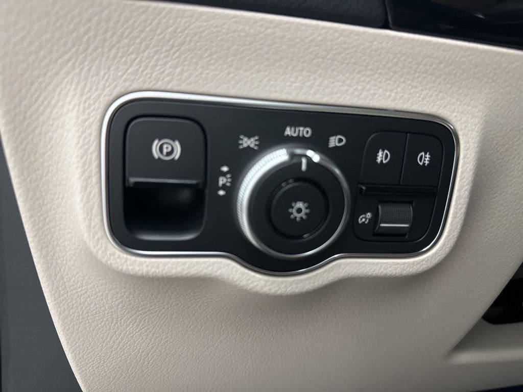 2026 MERCEDES-BENZ GLA - Image 20