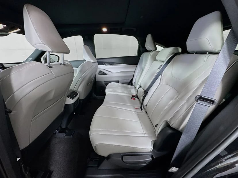 2027 INFINITI QX65 - Image 29