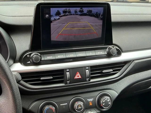 2023 Kia Forte - Image 20