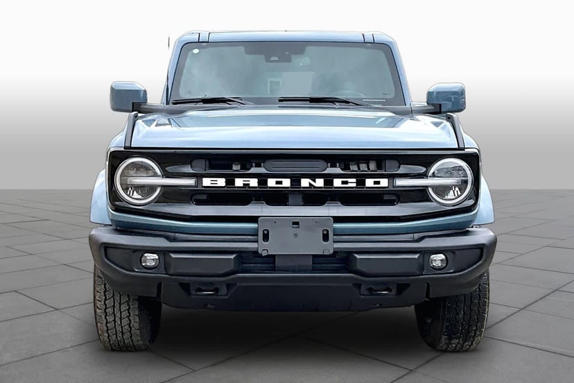 2025 Ford Bronco - Image 3