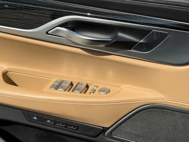 2019 BMW 7 Series - Image 31