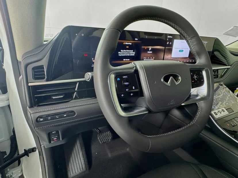 2026 INFINITI QX80 - Image 11