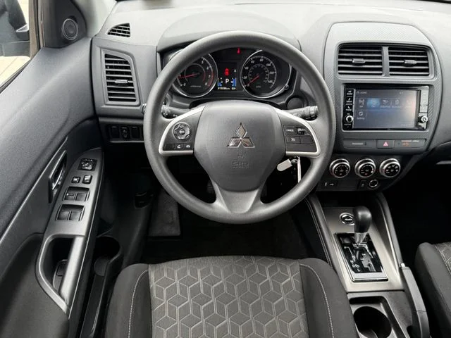 2025 Mitsubishi Outlander Sport - Image 20