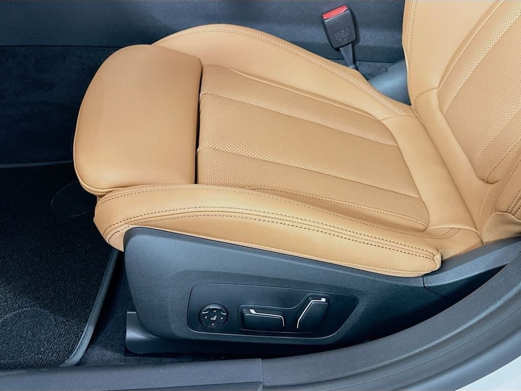 2026 BMW 4 Series - Image 21