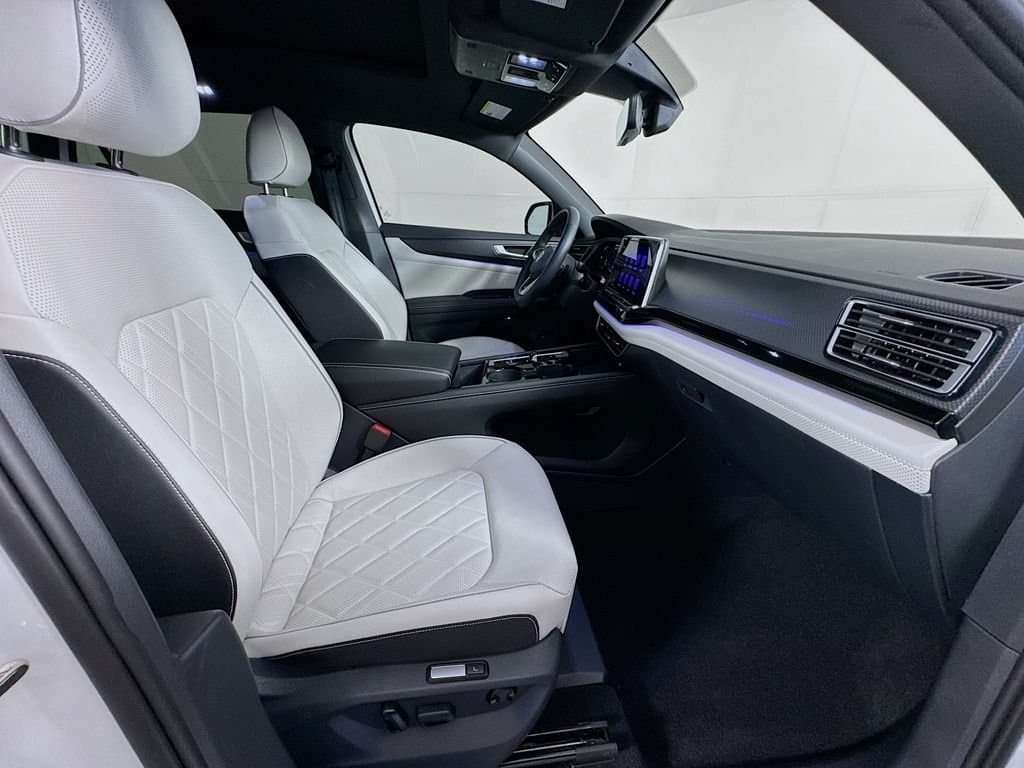 2025 VOLKSWAGEN Atlas - Image 36