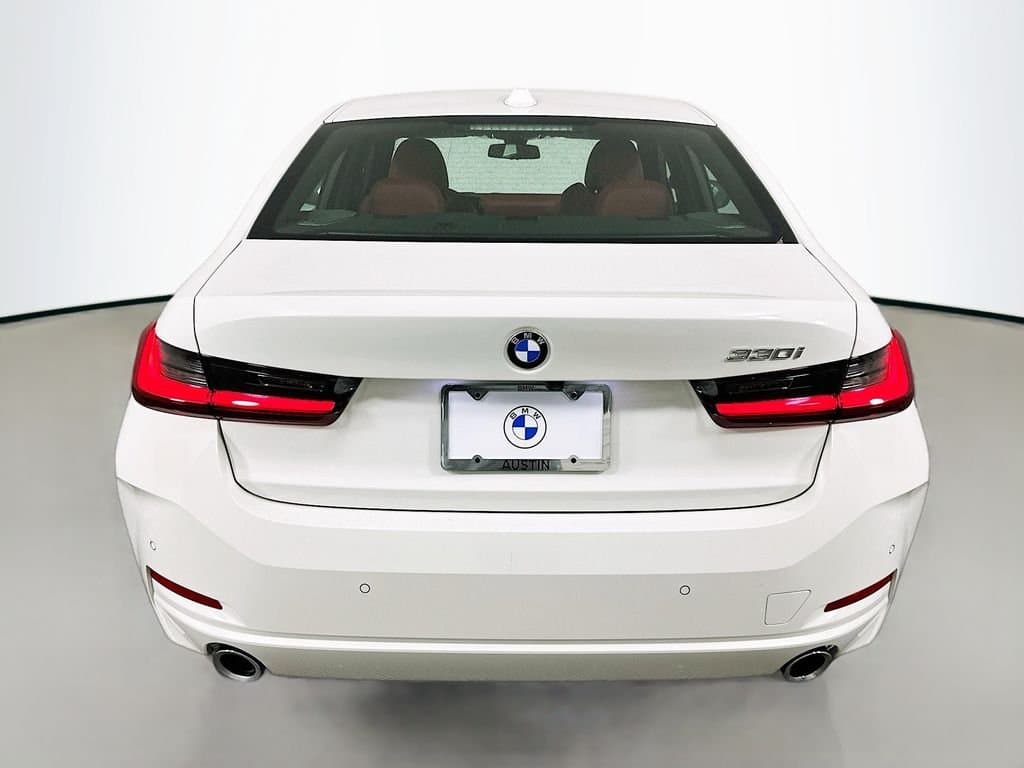 2026 BMW 3 Series - Image 6