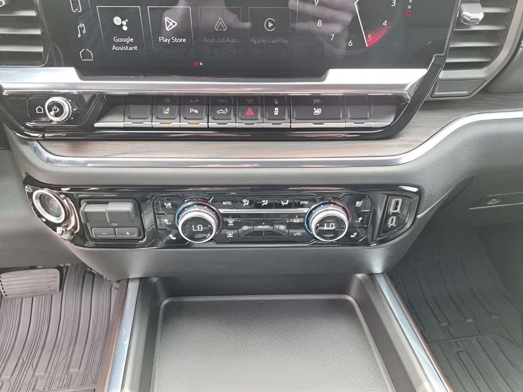 2024 GMC Sierra 2500HD - Image 40