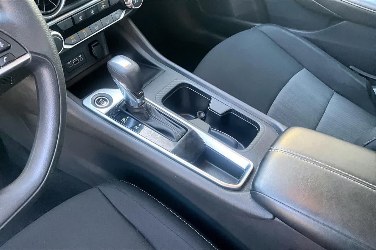 2024 Nissan Sentra - Image 16