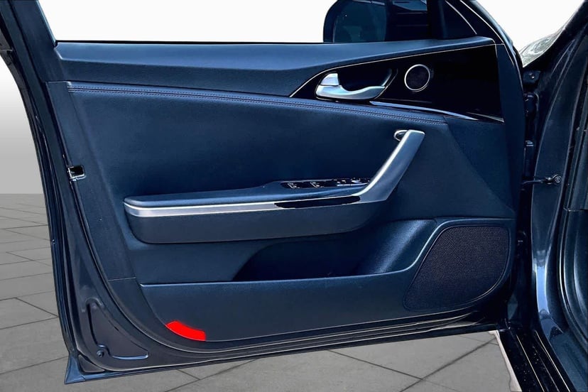 2020 Kia Stinger - Image 21