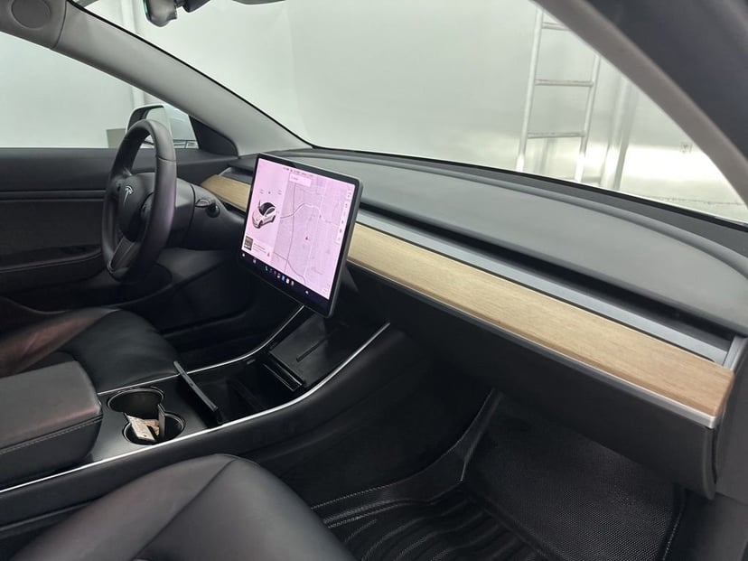 2019 Tesla Model 3 - Image 21