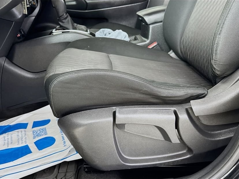 2018 Nissan Rogue - Image 23