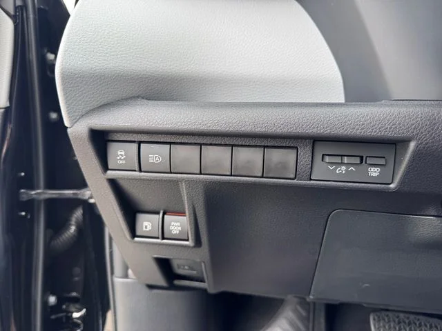 2026 Toyota Sienna - Image 16