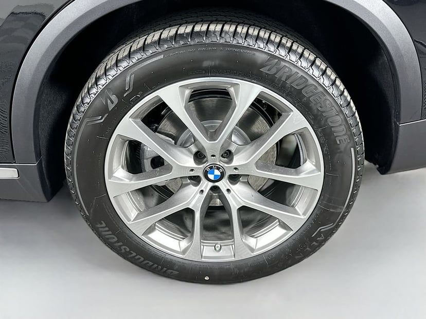 2026 BMW X5 - Image 23