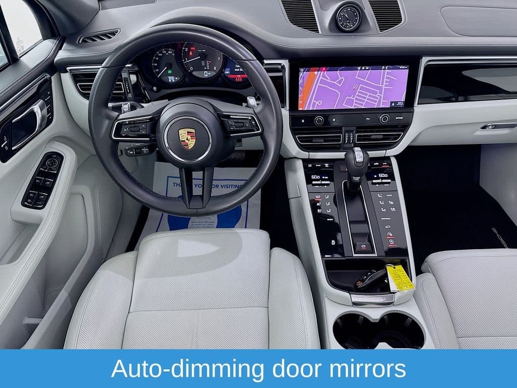 2024 PORSCHE Macan - Image 30