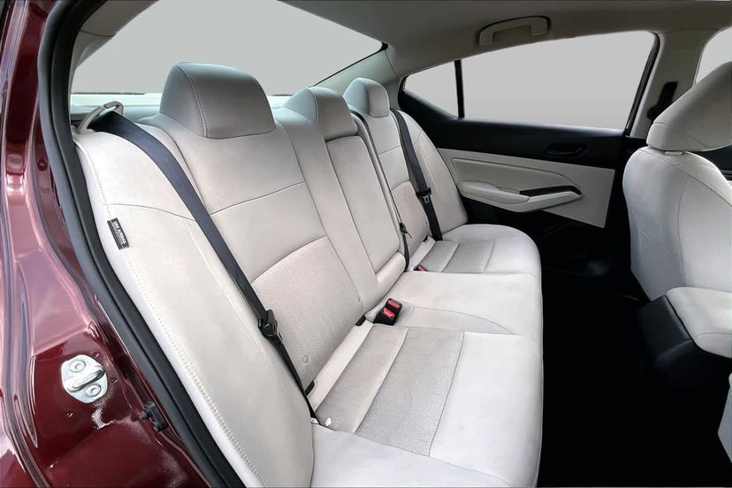 2025 Nissan Altima - Image 20