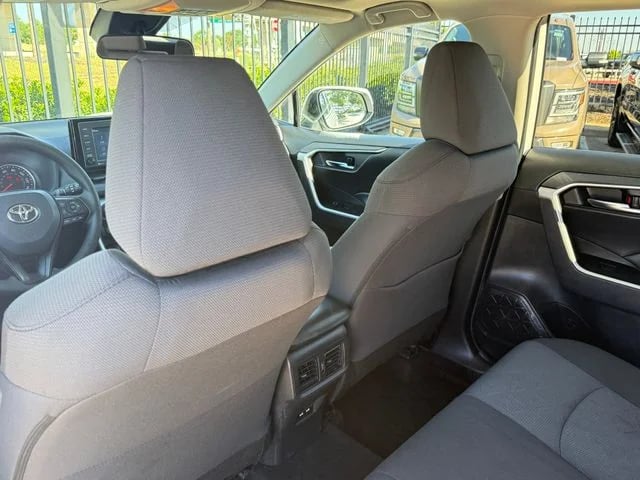 2021 Toyota RAV4 - Image 23