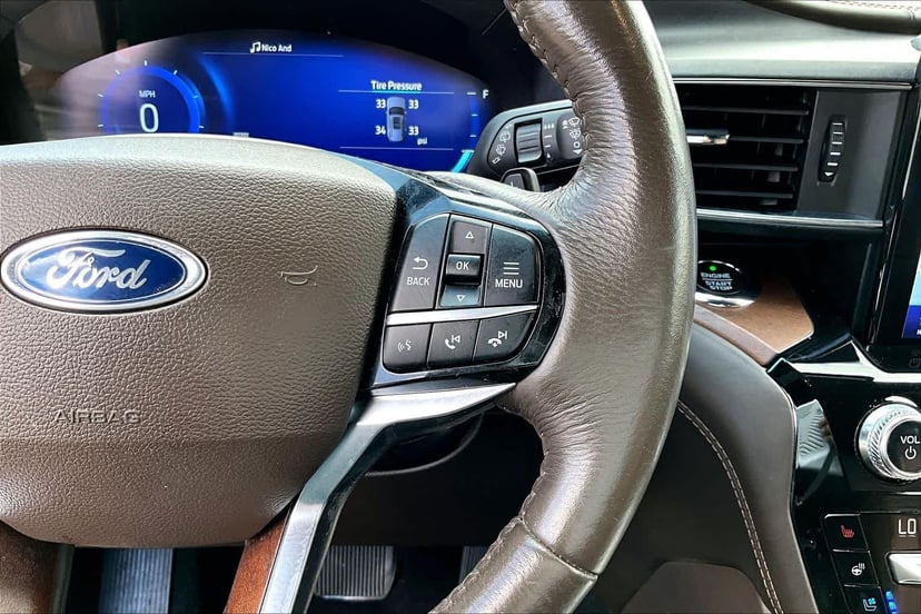 2021 Ford Explorer - Image 25
