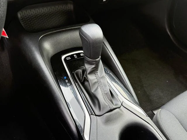 2025 Toyota COROLLA HYBRID - Image 23