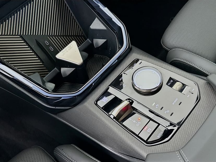 2025 BMW X3 - Image 16
