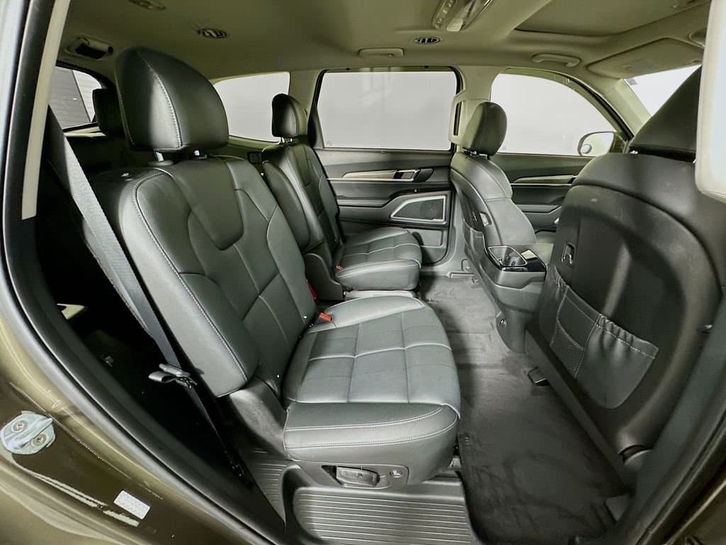 2021 Kia Telluride - Image 30