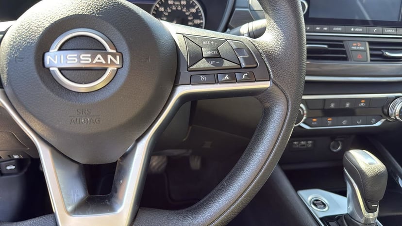 2024 Nissan Altima - Image 16