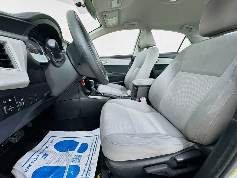 2015 Toyota Corolla - Image 23