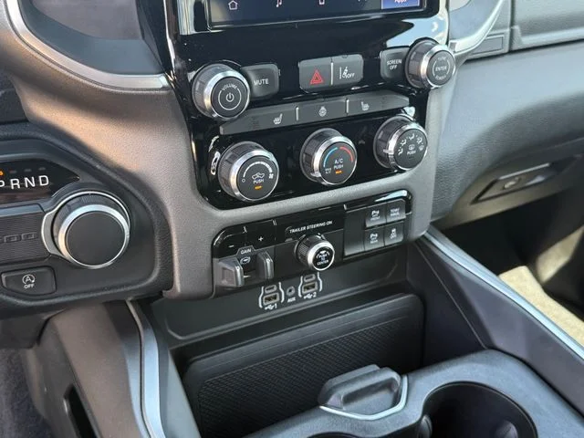 2025 Ram 1500 - Image 23