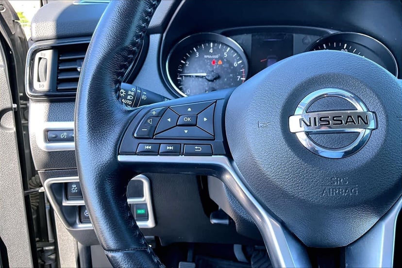 2017 Nissan Rogue Sport - Image 24