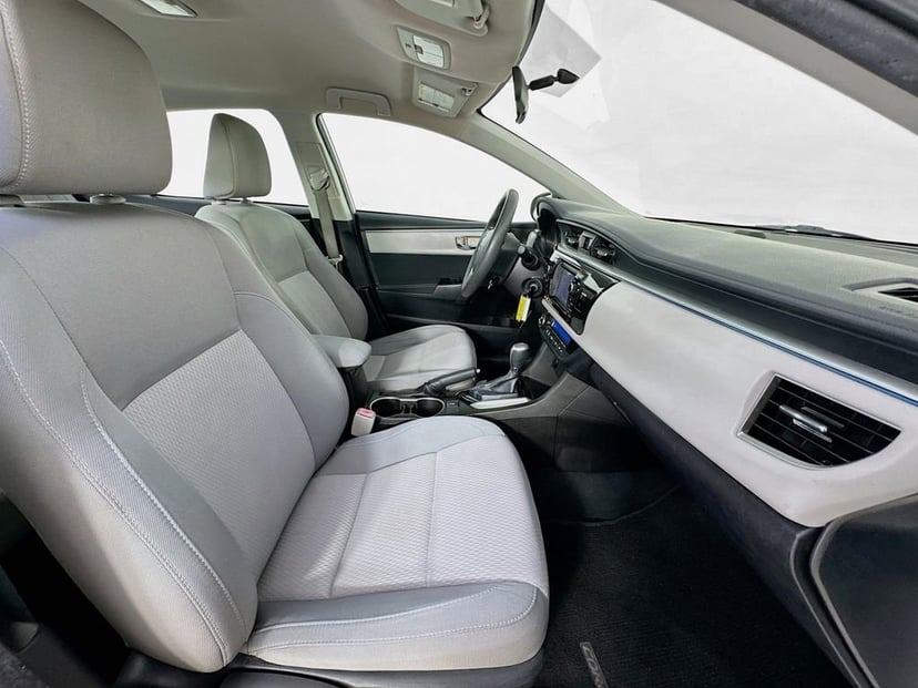 2015 Toyota Corolla - Image 32