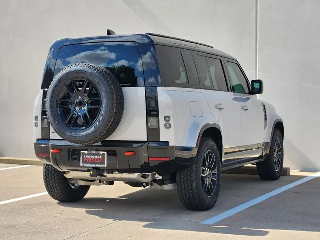 2026 Land Rover Defender 110 - Image 7