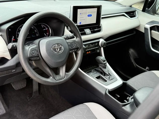 2024 Toyota RAV4 - Image 11