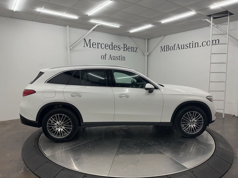 2026 Mercedes-Benz GLC - Image 8