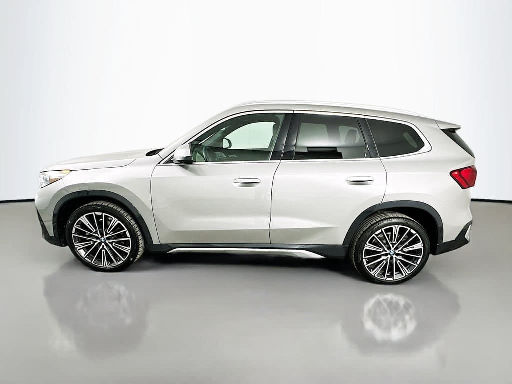 2025 BMW X1 - Image 8