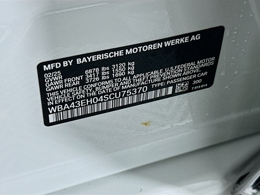 2025 BMW 7 Series - Image 23