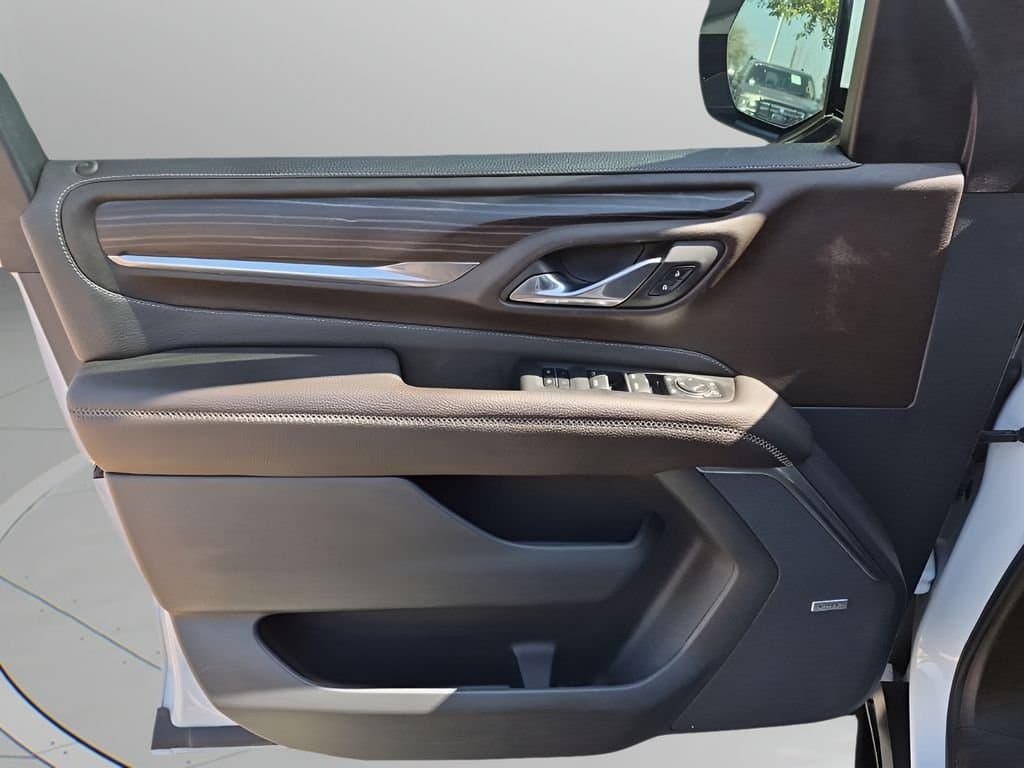 2022 GMC Yukon - Image 26