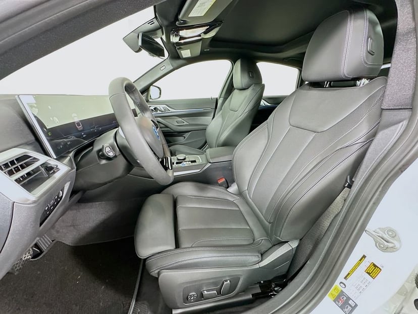 2026 BMW i4 - Image 16