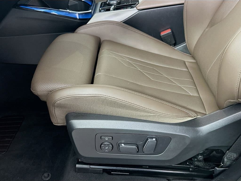 2025 BMW X3 - Image 19