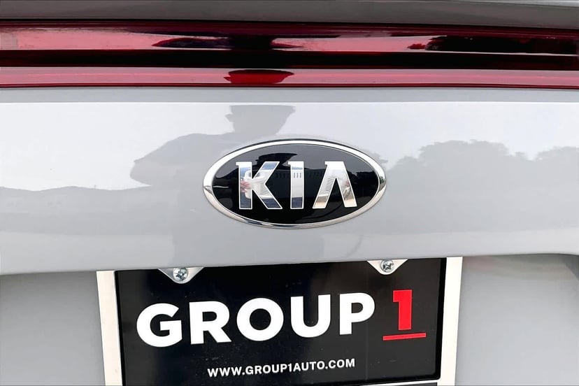 2019 Kia Stinger - Image 31