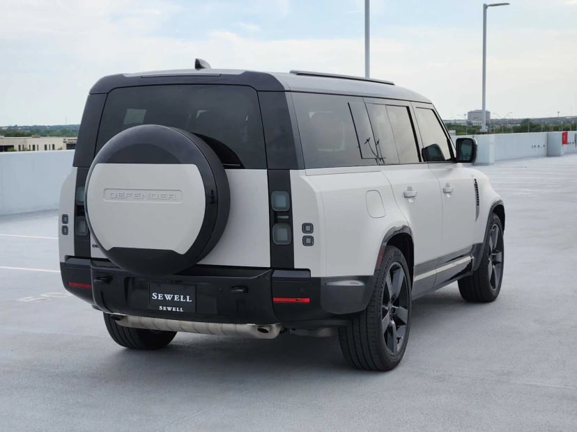 2026 LAND ROVER Defender 130 - Image 5