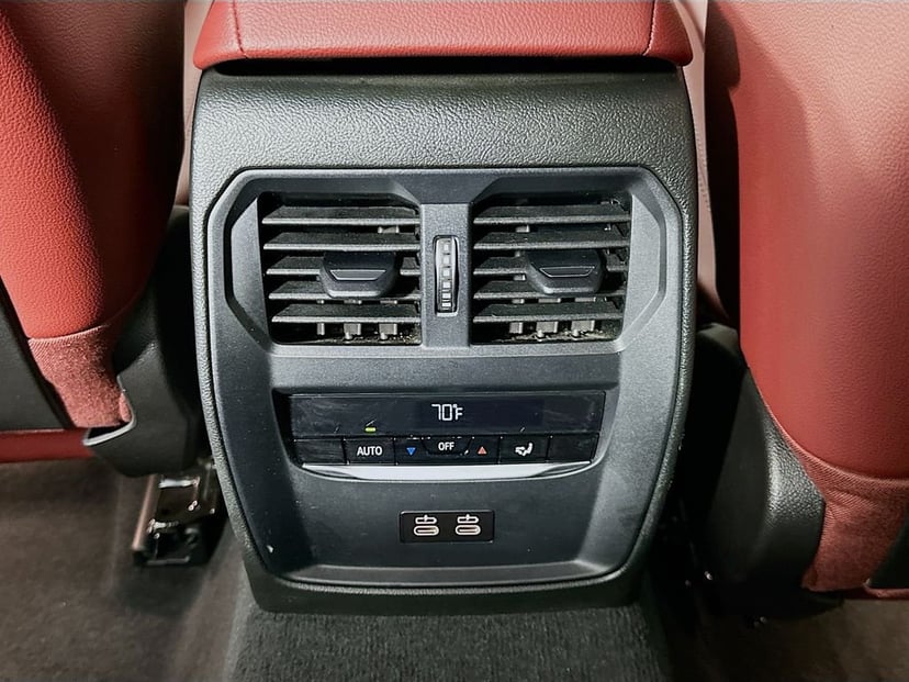 2023 BMW 3 Series - Image 26