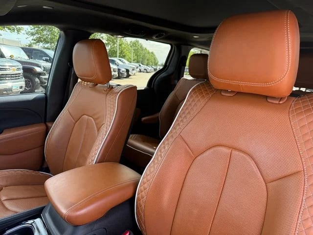2024 Chrysler Pacifica Hybrid - Image 9