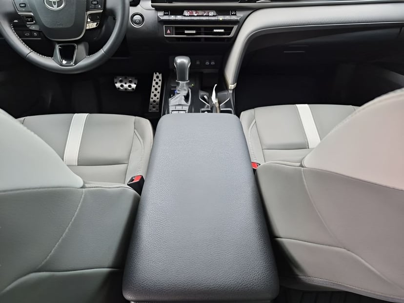 2025 Toyota Camry - Image 22