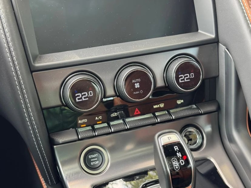 2024 Jaguar F-TYPE - Image 20