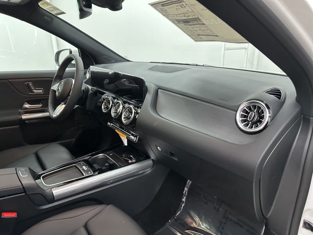 2026 MERCEDES-BENZ GLA - Image 28