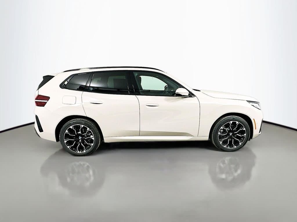 2025 BMW X3 - Image 4
