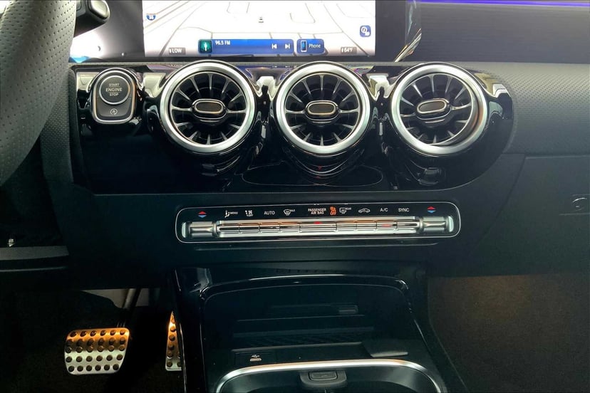 2025 Mercedes-Benz CLA 250 - Image 12