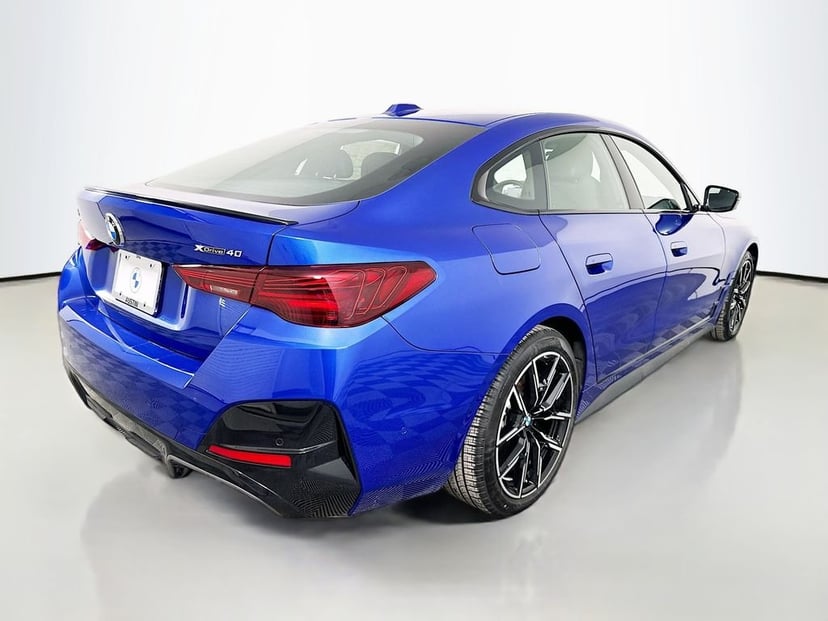 2026 BMW i4 - Image 5
