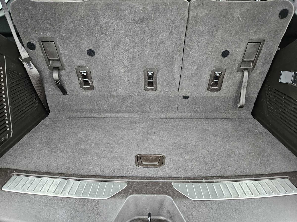 2022 Chevrolet Tahoe - Image 30